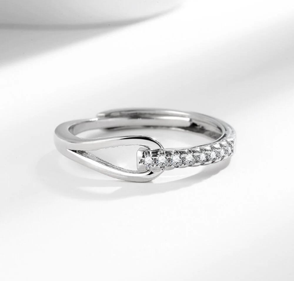 New luxury Design Ring For ladies.
