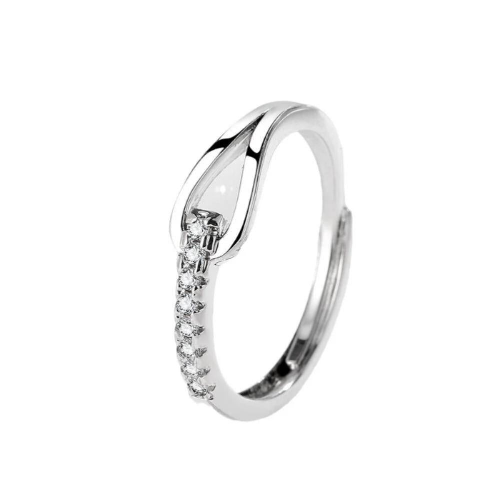 New luxury Design Ring For ladies.